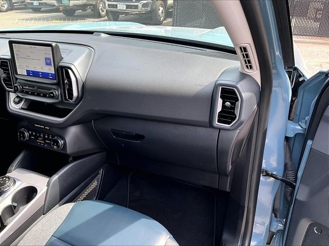 Used 2023  Ford Outer Banks image 17