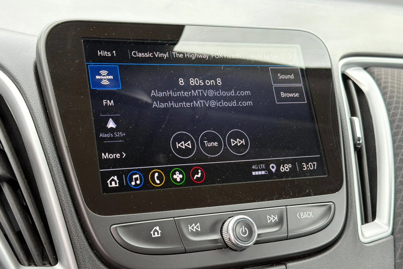 Used 2024 White Chevrolet LT image 27