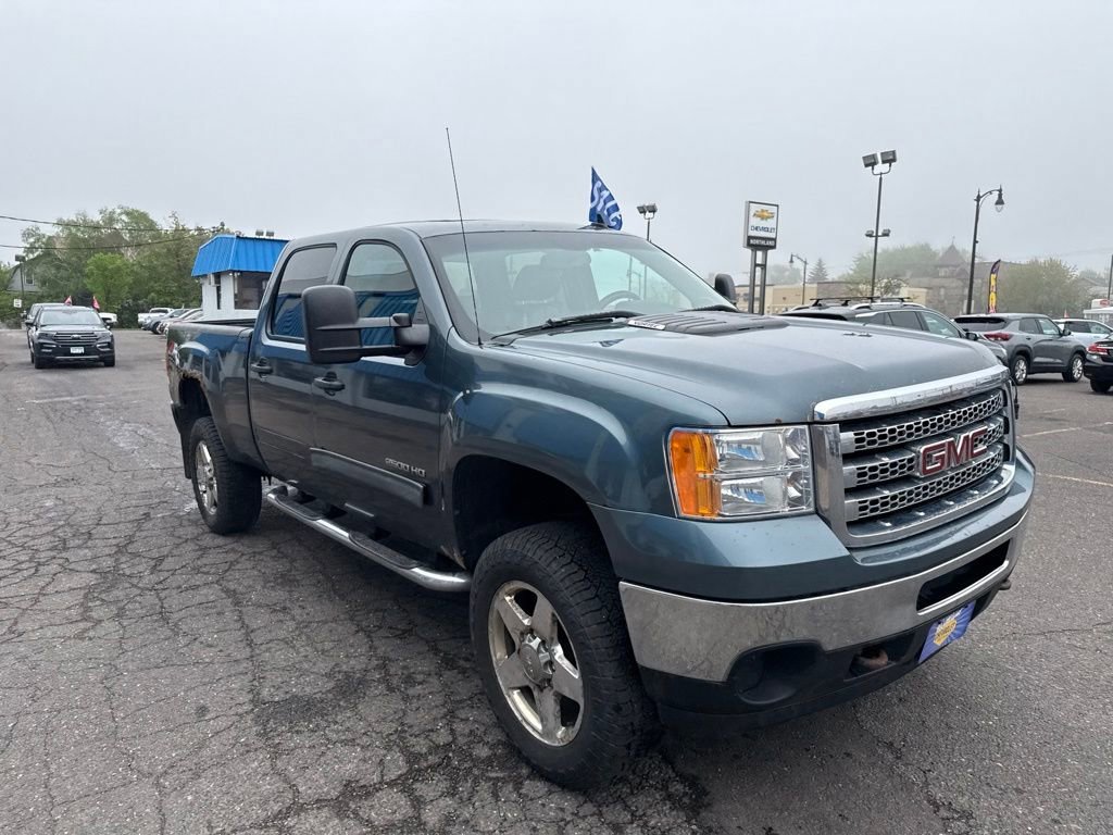 Used 2013 Stealth Gray Metallic GMC SLE image 4