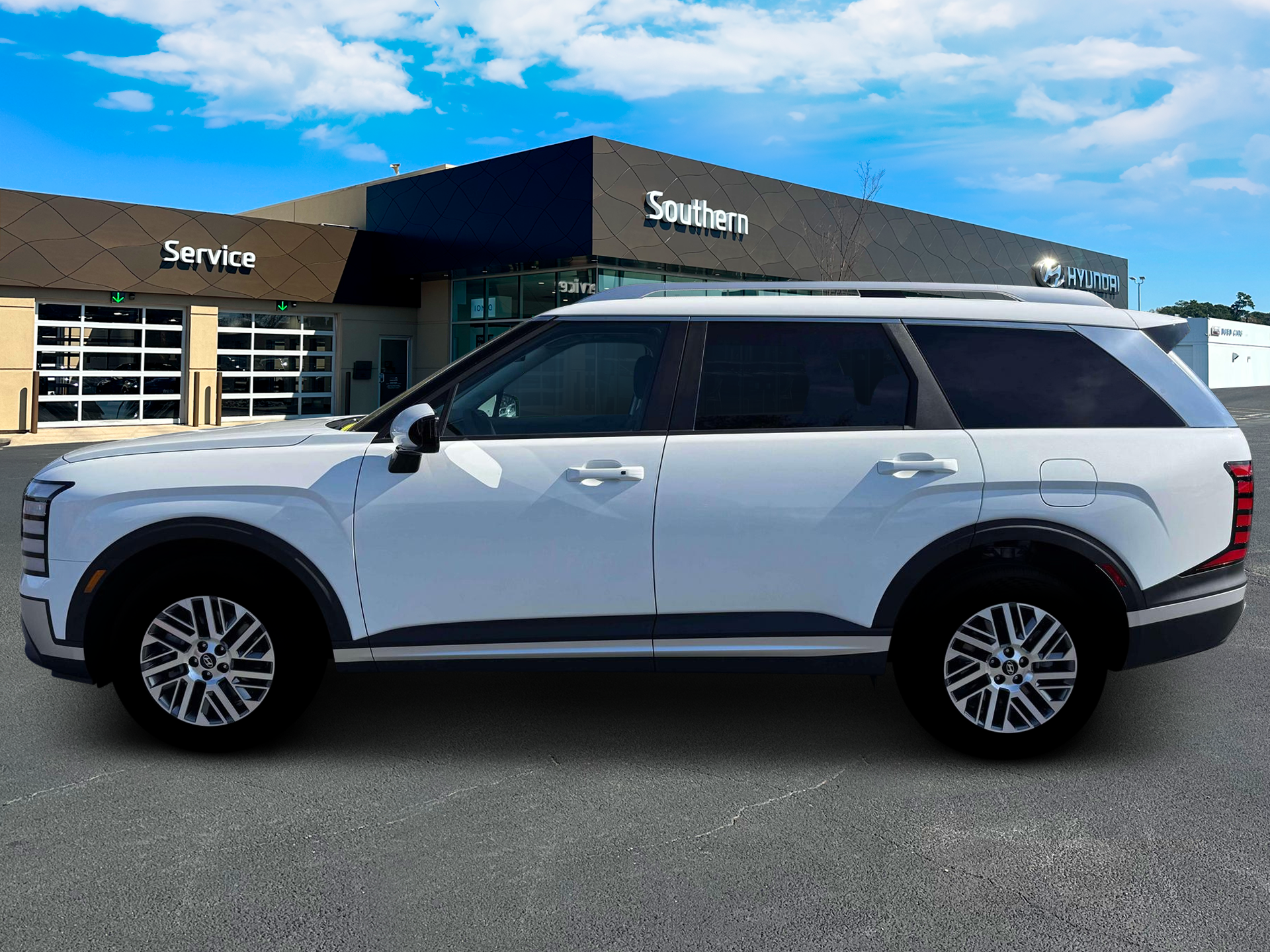 New 2026 White Hyundai SEL FWD image 3