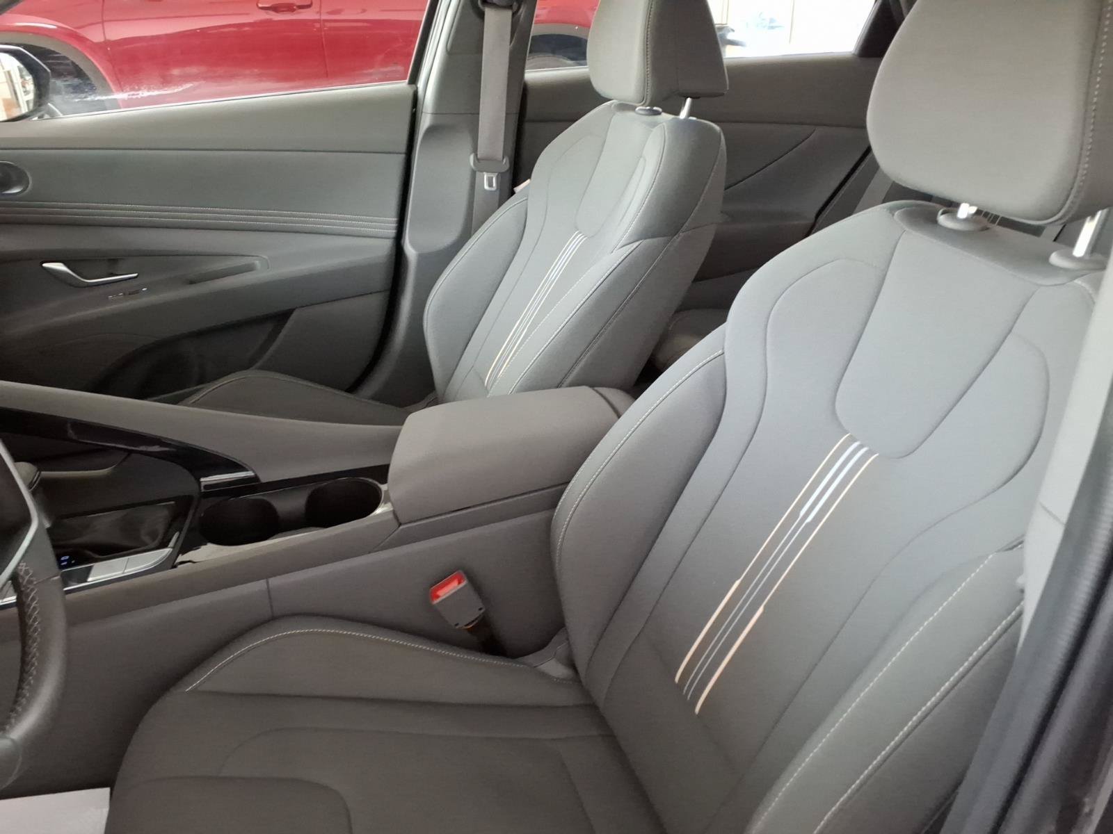 Certified Used 2024 Amazon Gray Hyundai SEL image 10