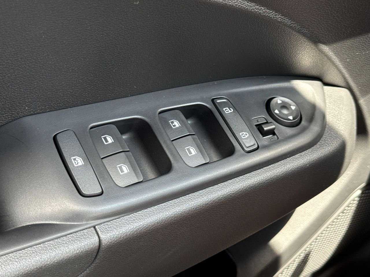New 2026 Ecotronic Gray Hyundai SE image 14