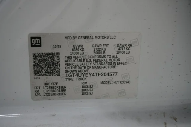 New 2026 Summit White GMC Denali Ultimate DRW image 38