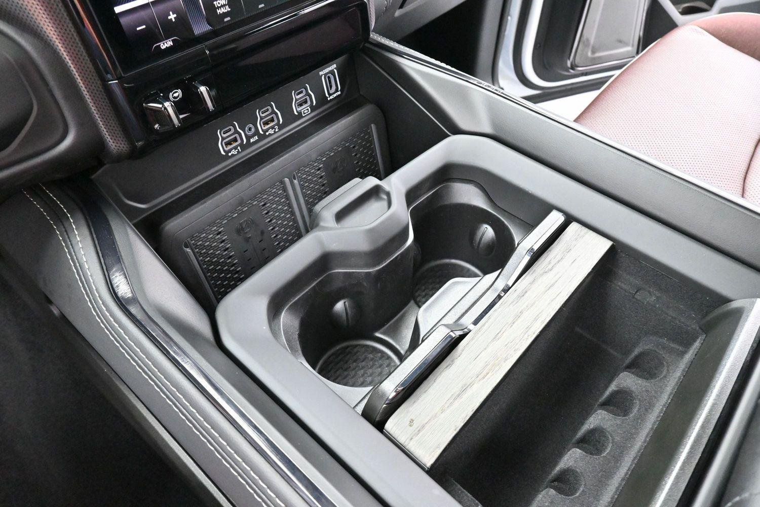 Used 2025 White Ram Limited image 26