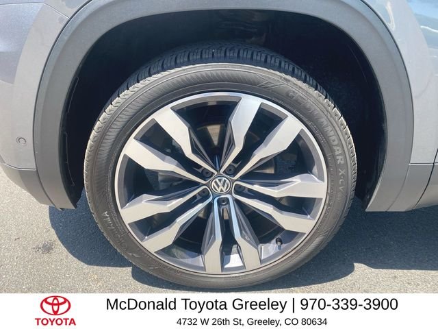 Used 2019 Silver Volkswagen SEL Premium image 10