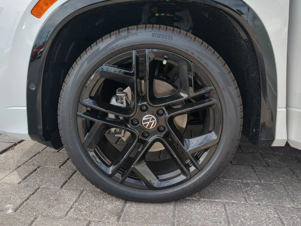 New 2026 White/off-white Volkswagen 2.0T SE R-Line Black image 33