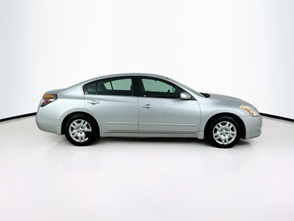 Used 2012 Brilliant Silver Metallic Nissan 2.5 S image 8