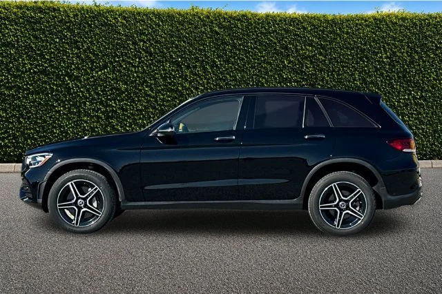 Used 2022 Black Mercedes-Benz GLC 300 image 7