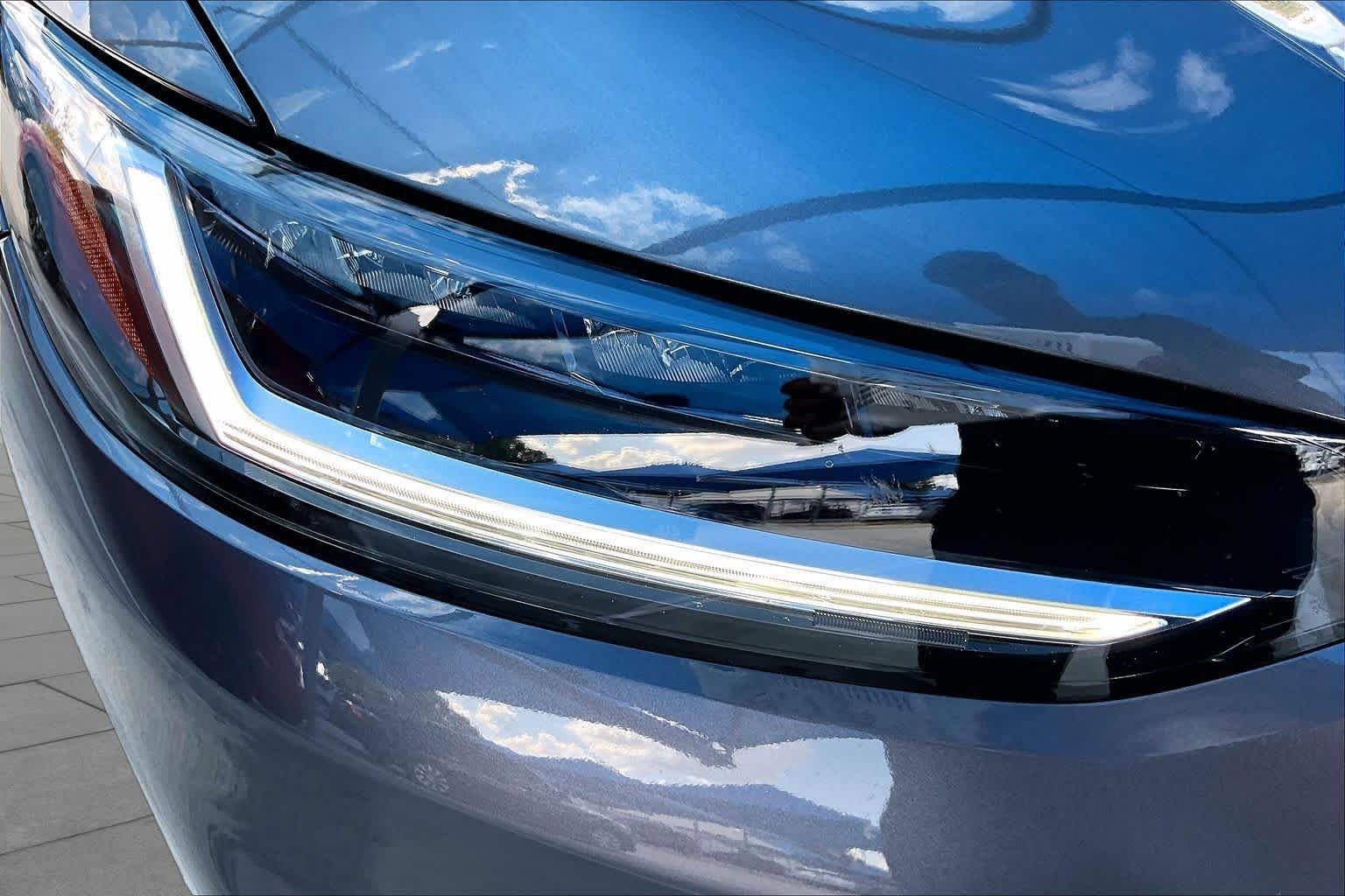 Used 2026 Modern Steel Metallic Honda LX image 28