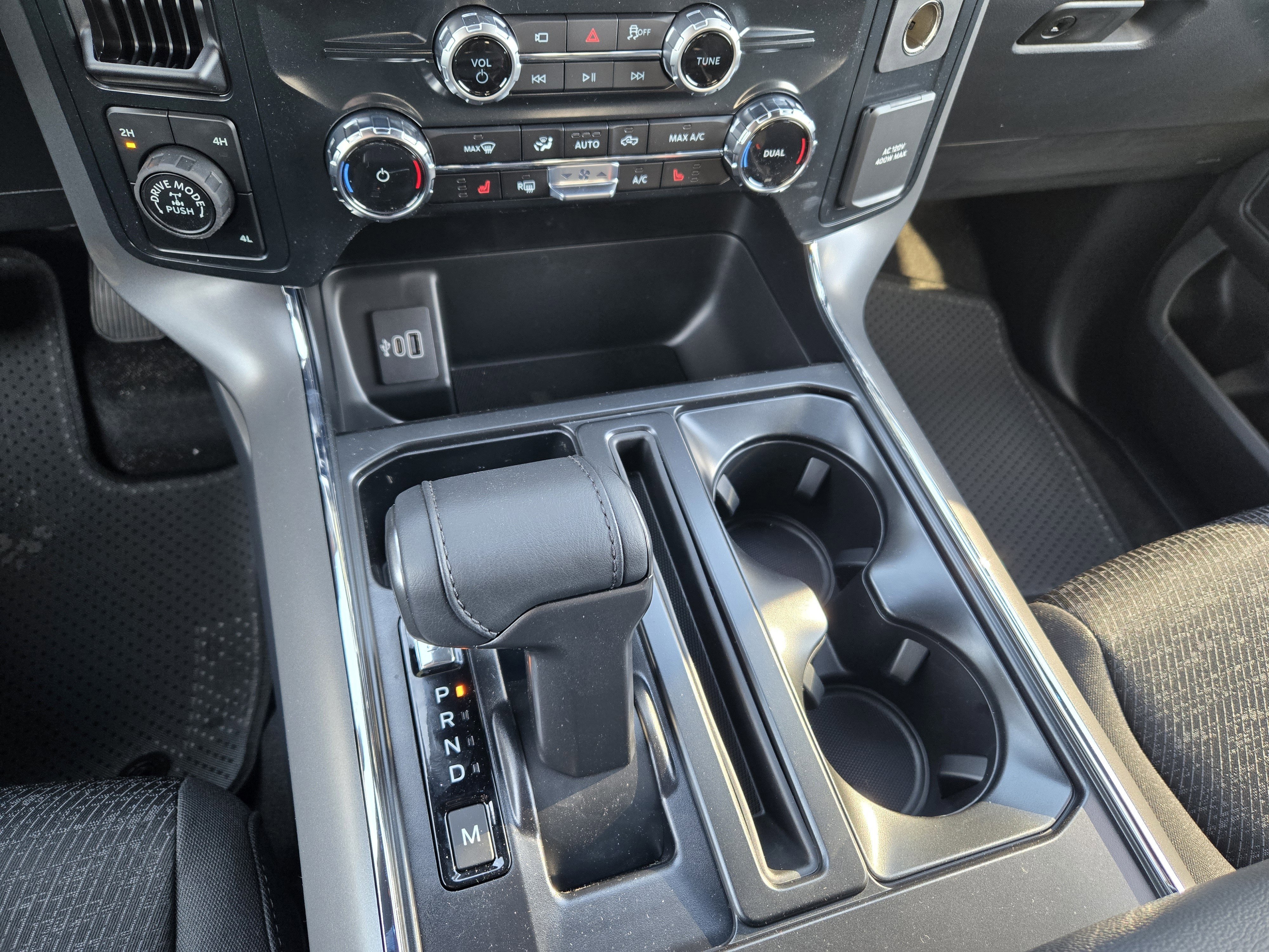 New 2026 Carbonized Gray Metallic Ford XLT image 14