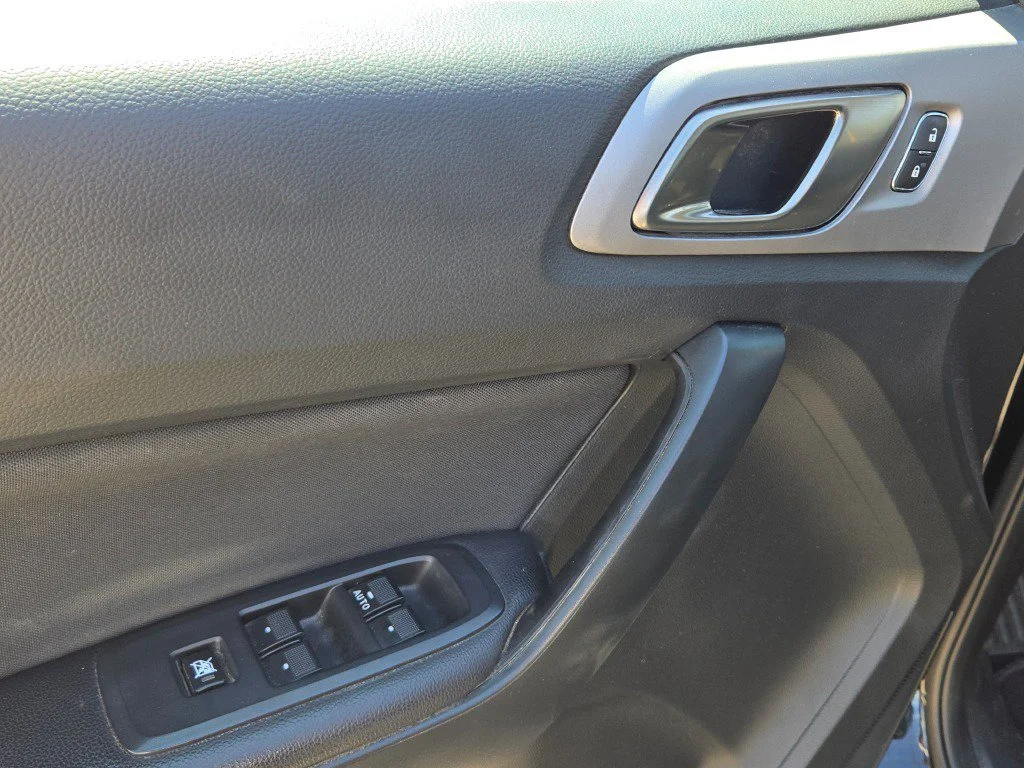 Used 2021 Black Ford XLT image 21