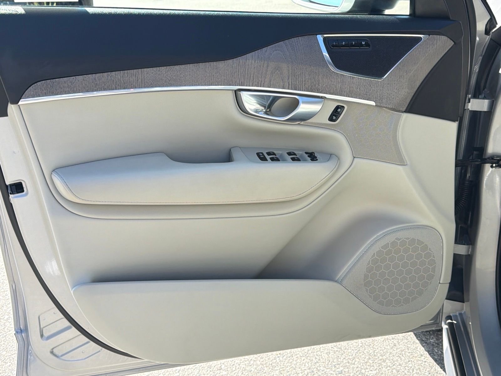 2024 Volvo XC90 Plus - Photo 18