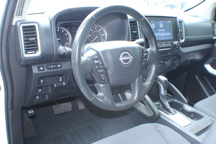 Used 2023 Glacier White Nissan SV image 9