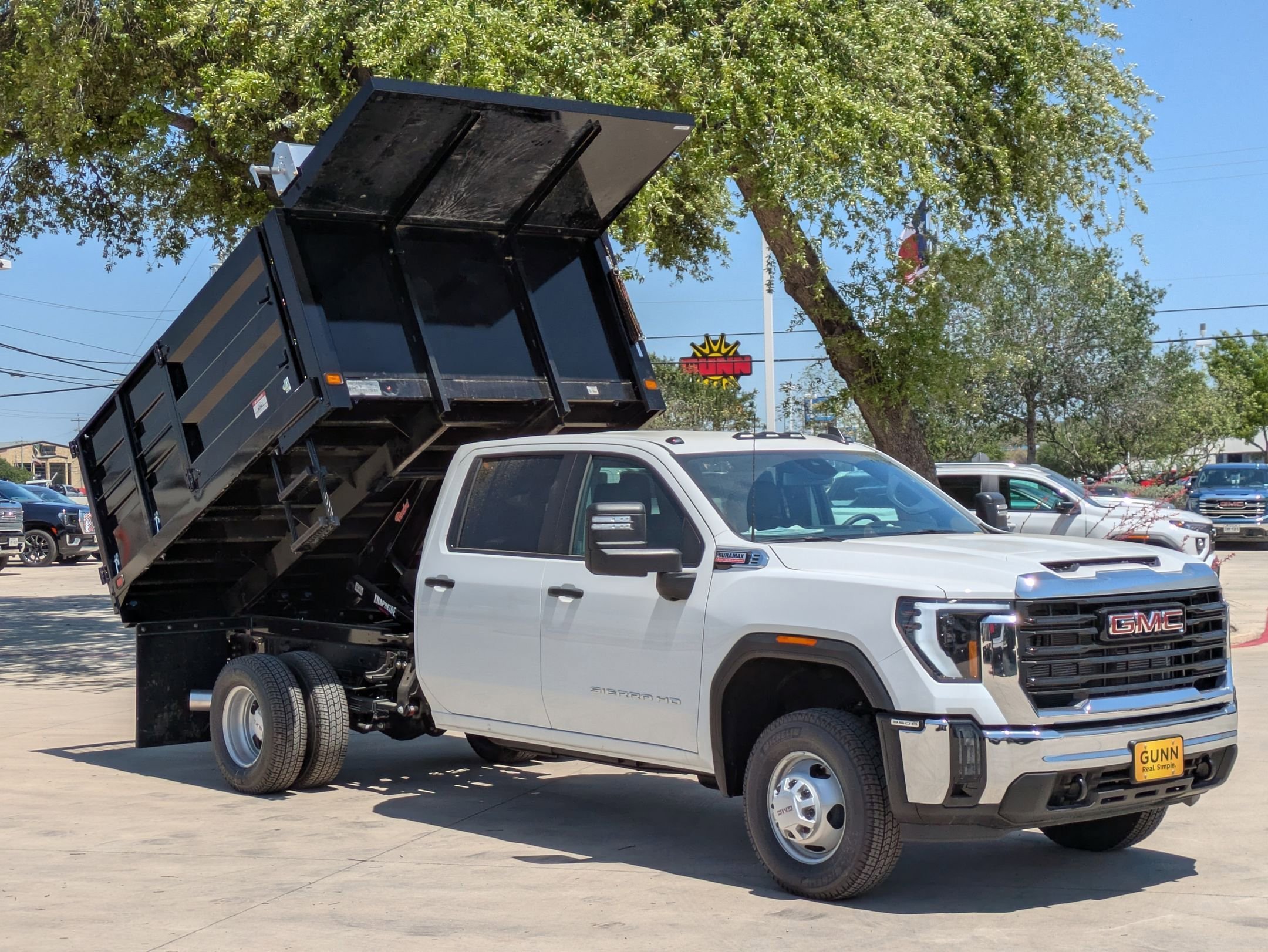 2025 GMC Sierra 3500HD Pro - Photo 3