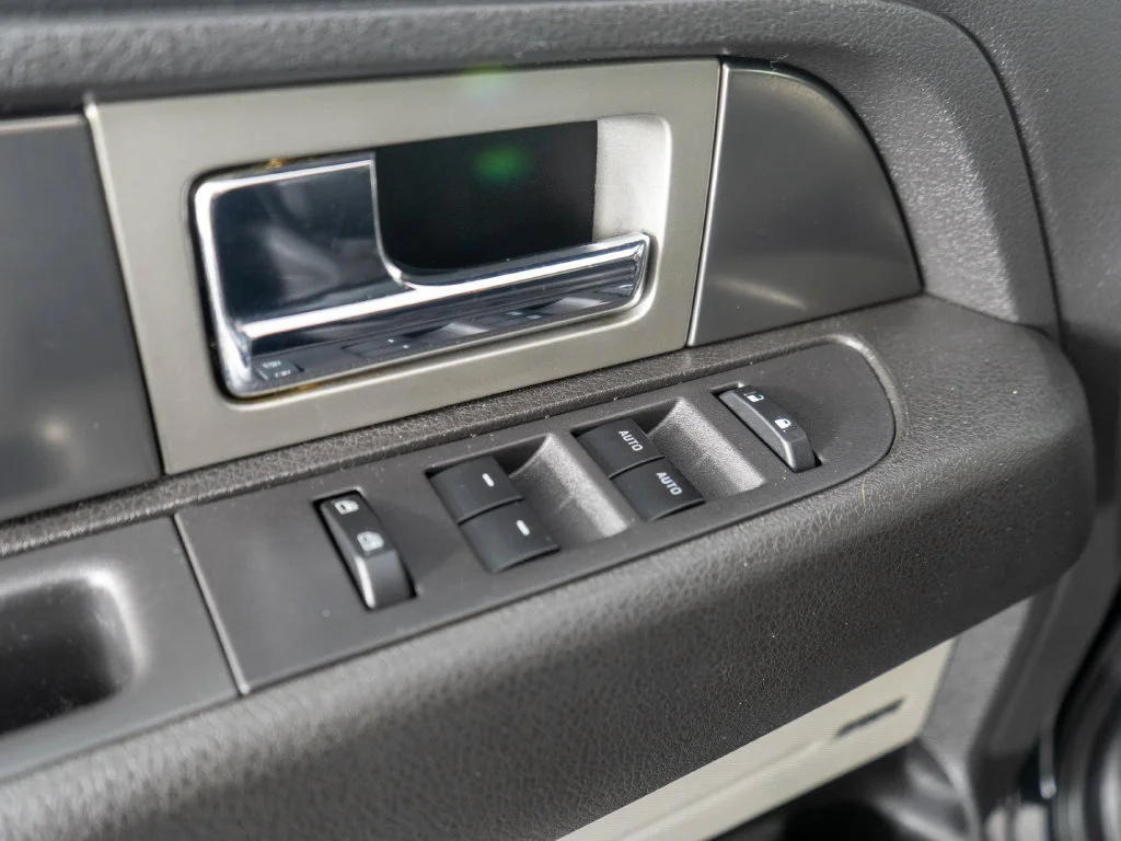 Used 2014 Black Ford FX4 image 22
