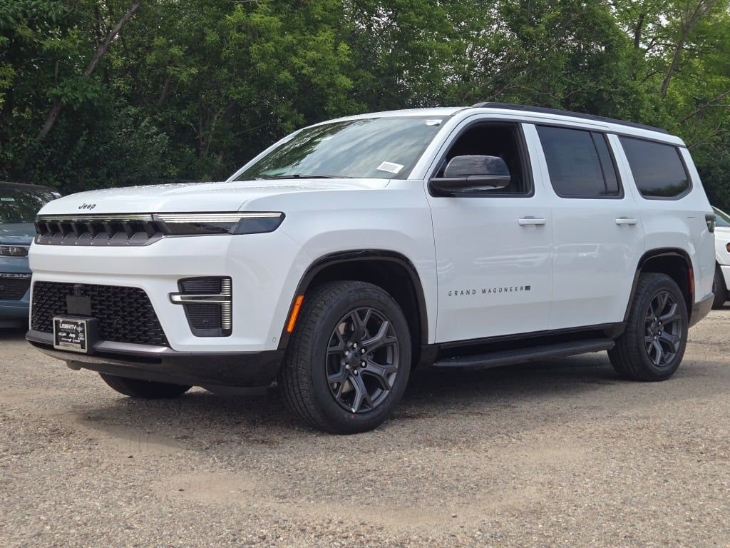 New 2026 Bright White Clear-Coat Exterior Paint Jeep Limited Altitude image 4