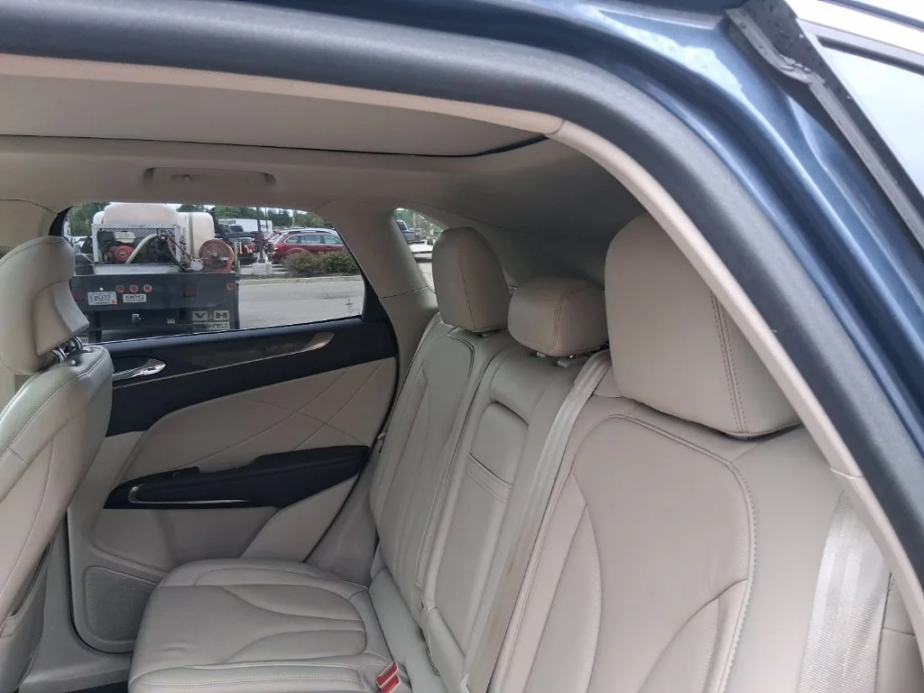 Used 2018 Diamond Lincoln Reserve image 33