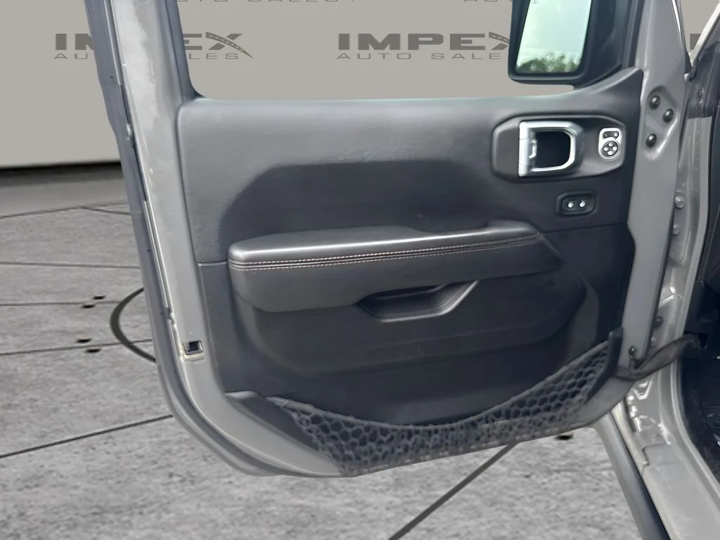 Used 2021 Gray Jeep Unlimited Rubicon 392 image 17