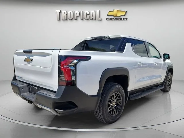New 2026 Summit White Chevrolet LT - Extended Range image 5