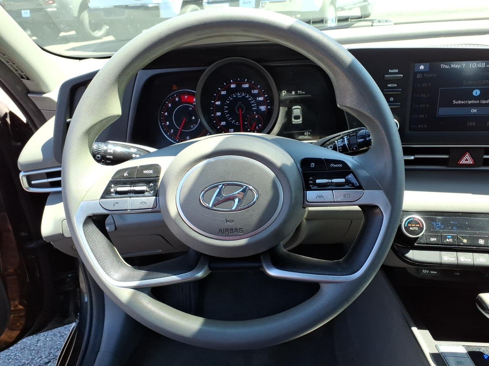 Used 2023 BLACK Hyundai SEL image 17