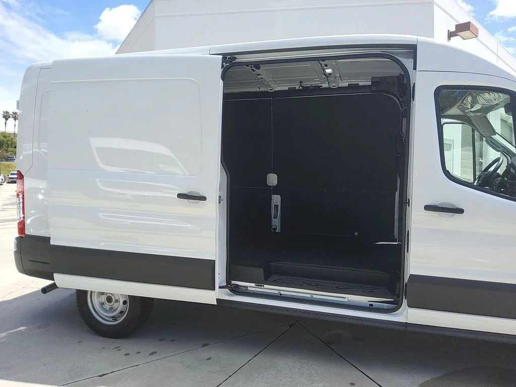 New 2026 Oxford White Ford Base image 13