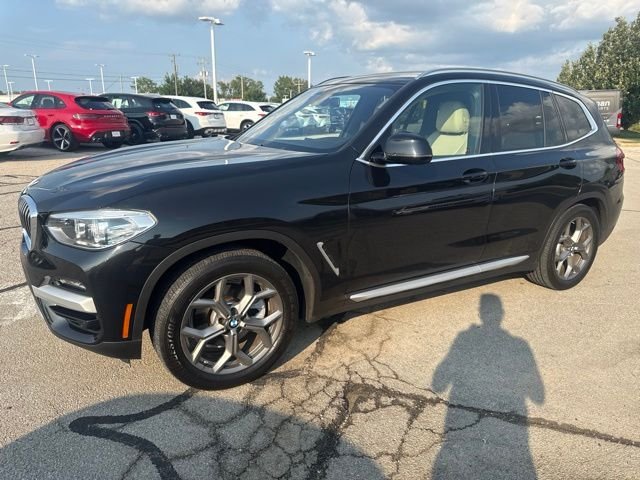 Used 2021 Black Sapphire Metallic BMW xDrive30i image 9