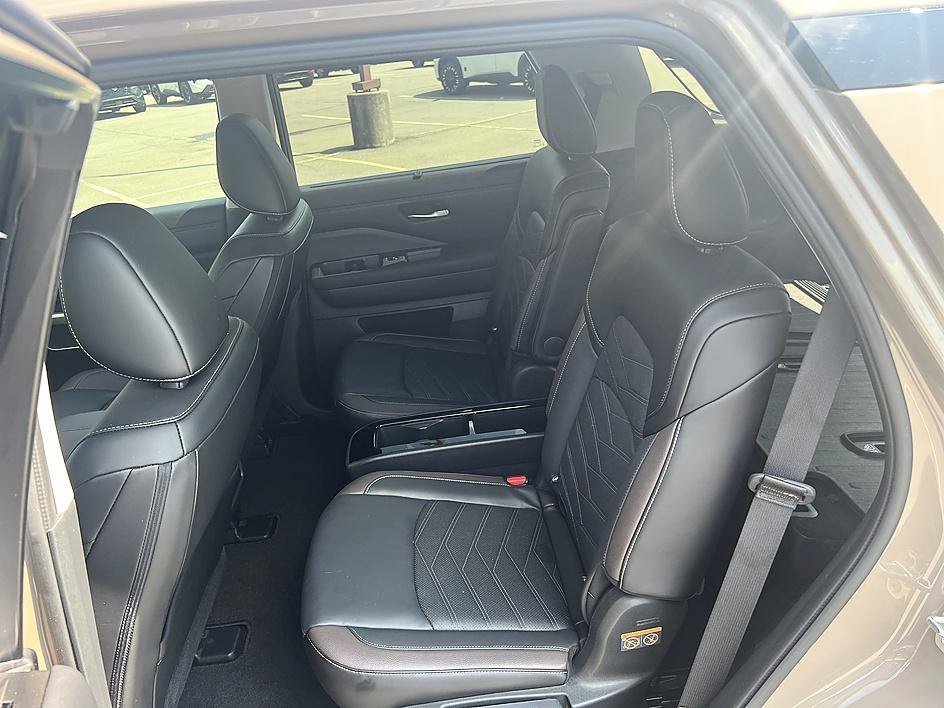 Certified Used 2024 Baja Storm Nissan Platinum image 14