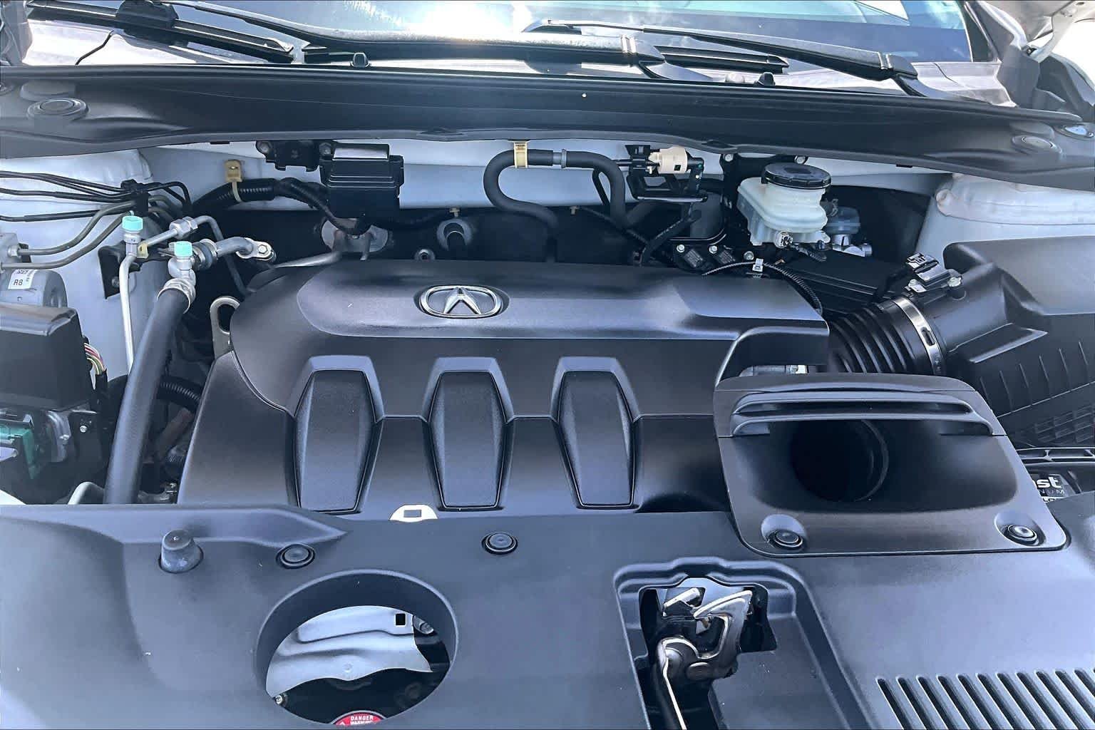 Used 2018 White Diamond Pearl Acura w/Advance Pkg image 30
