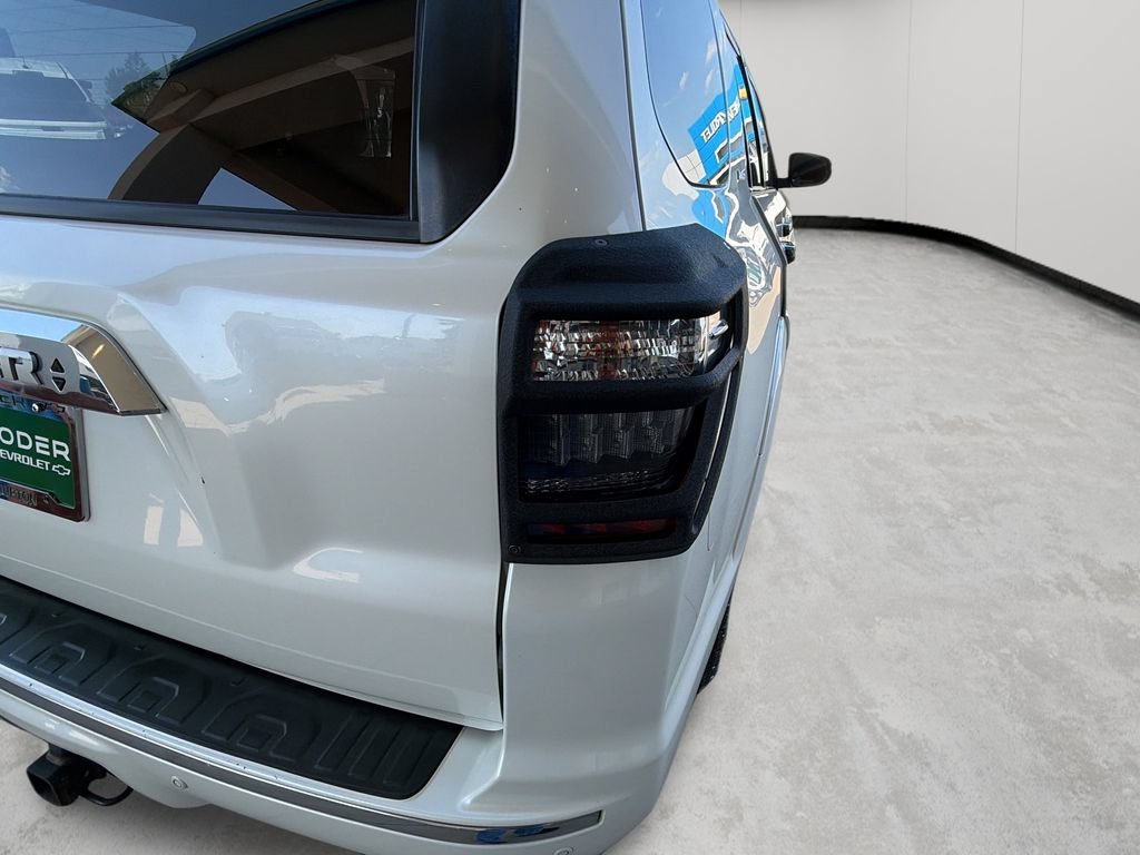 Used 2014  Toyota Limited image 48