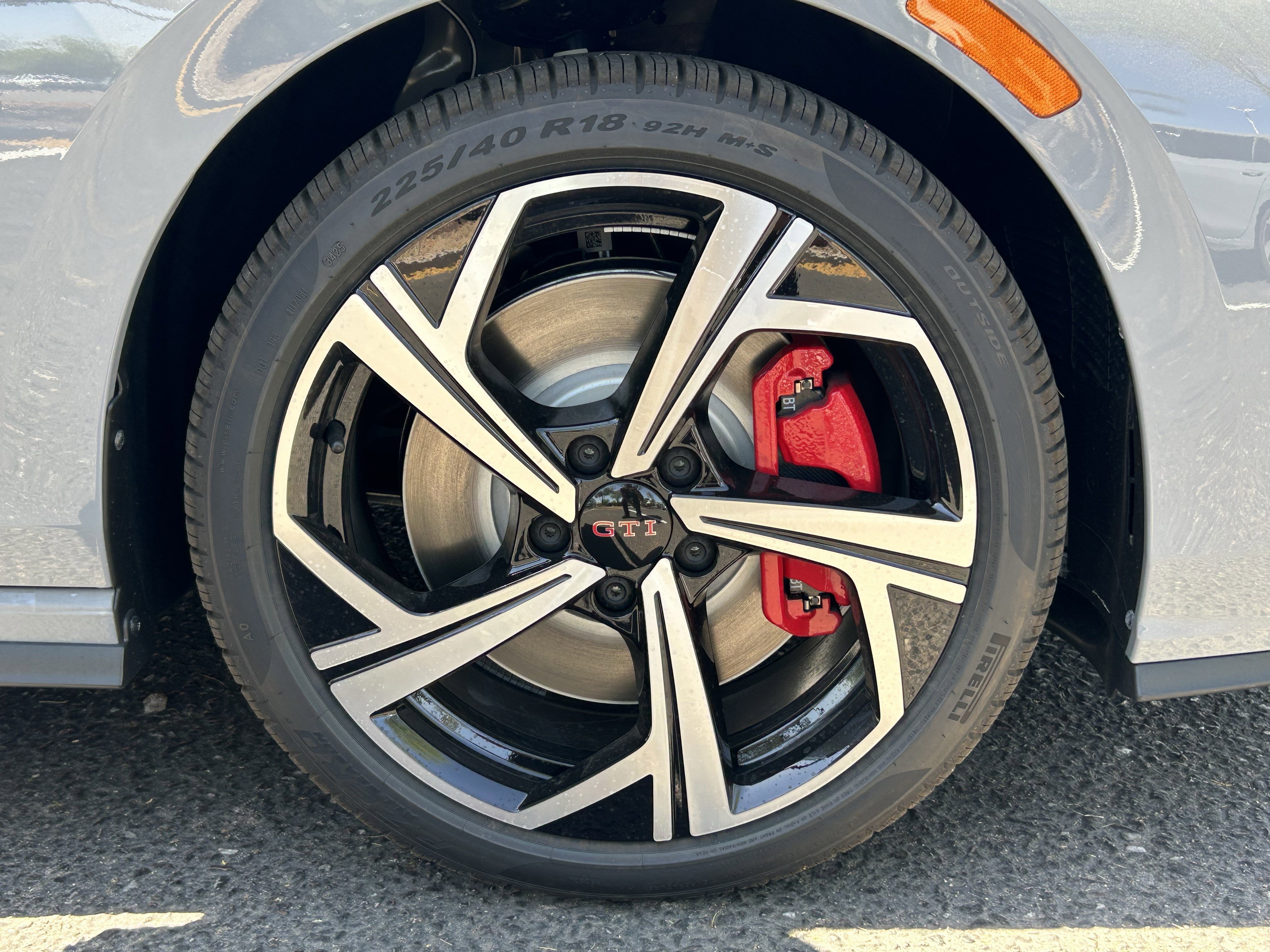 New 2026 Moonstone Gray Volkswagen SE image 5