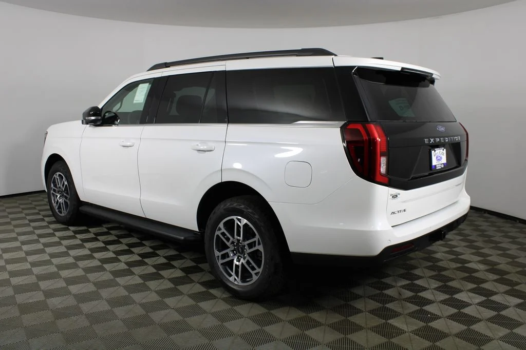 New 2026 Star White Metallic Tri-Coat Ford Active image 4