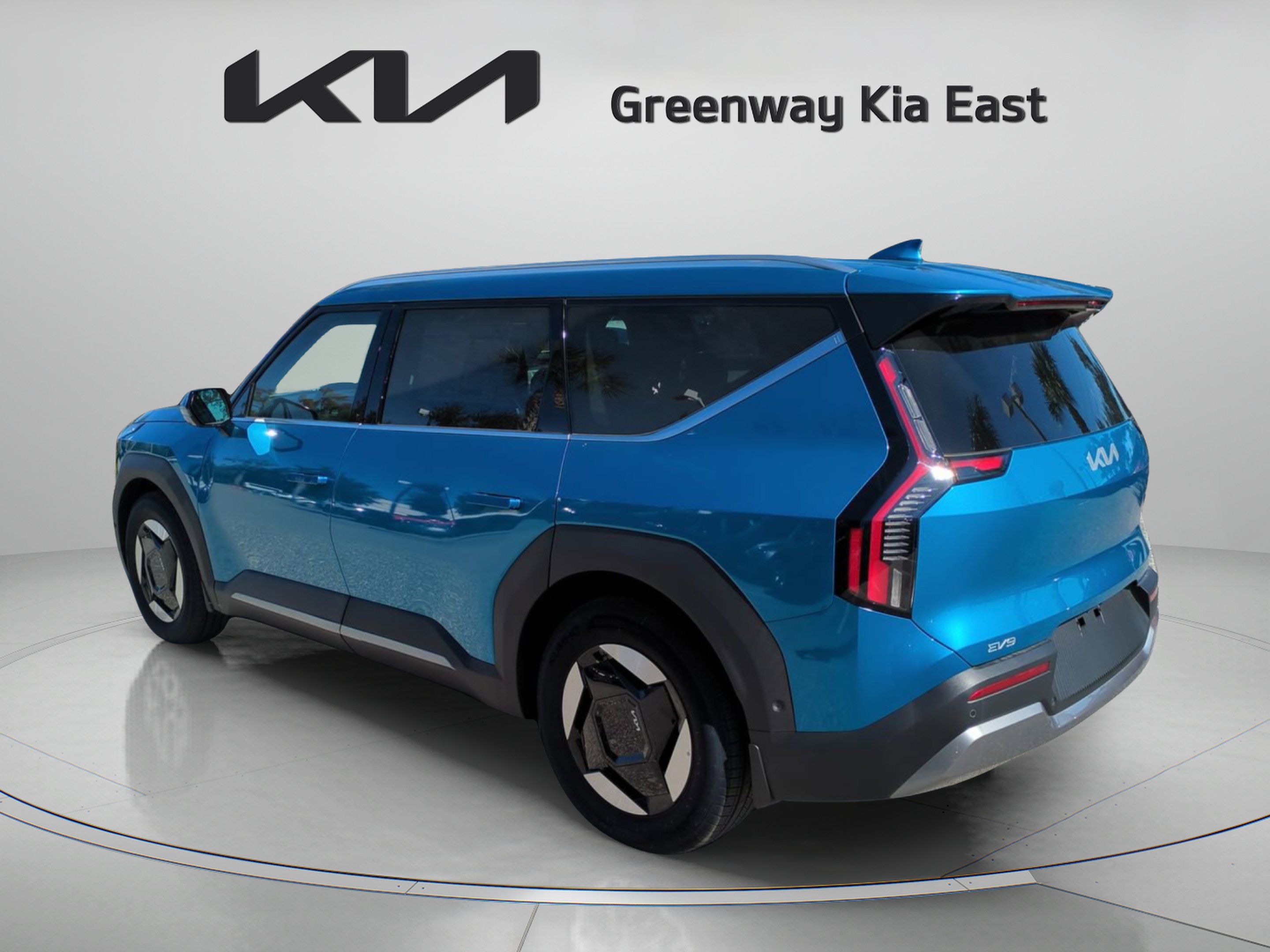 New 2026 Ocean Blue Kia Wind image 8