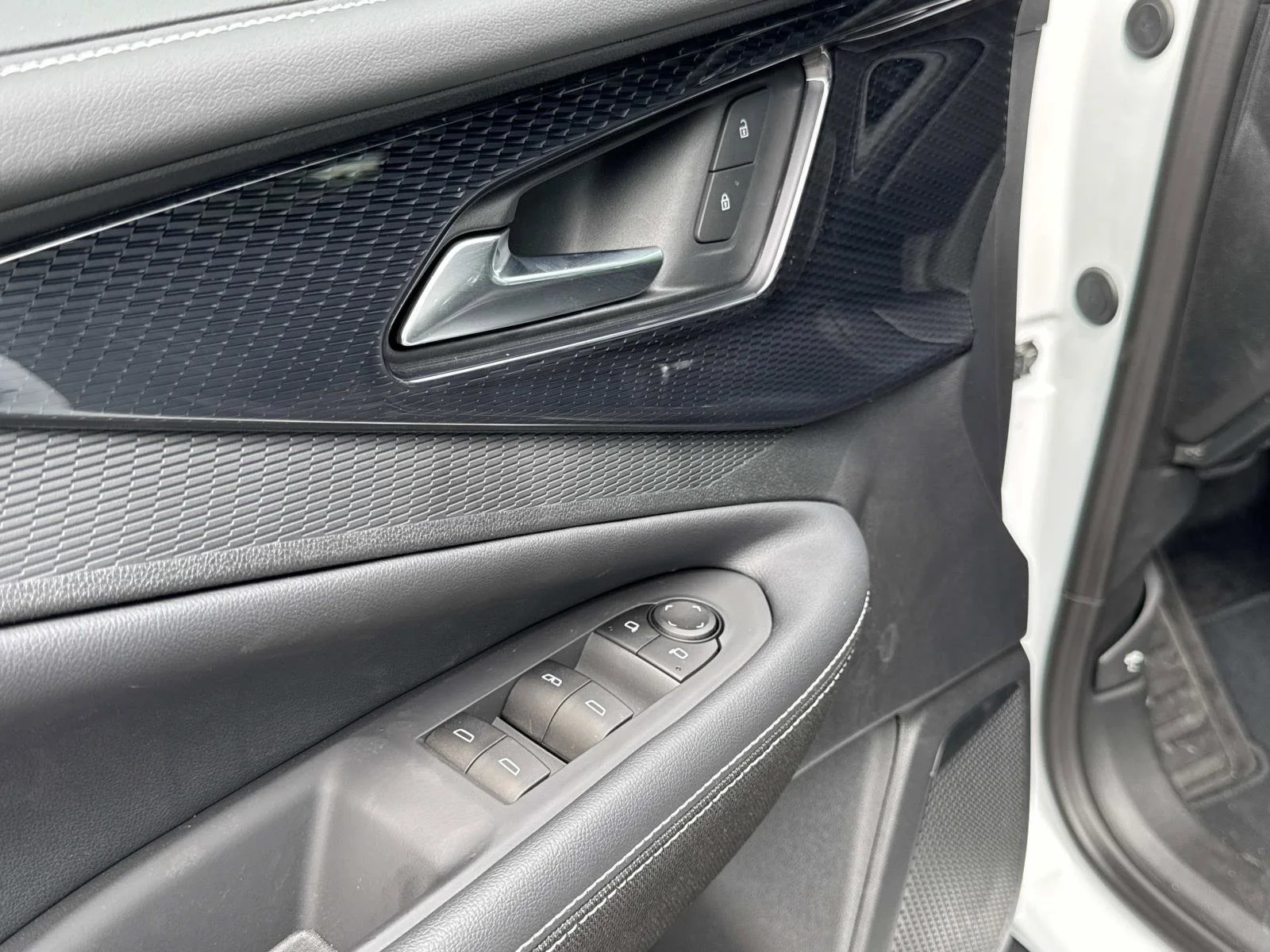 2025 Chevrolet Blazer EV LT - Photo 18