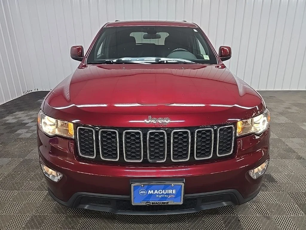 Used 2018 Red Jeep Laredo image 8
