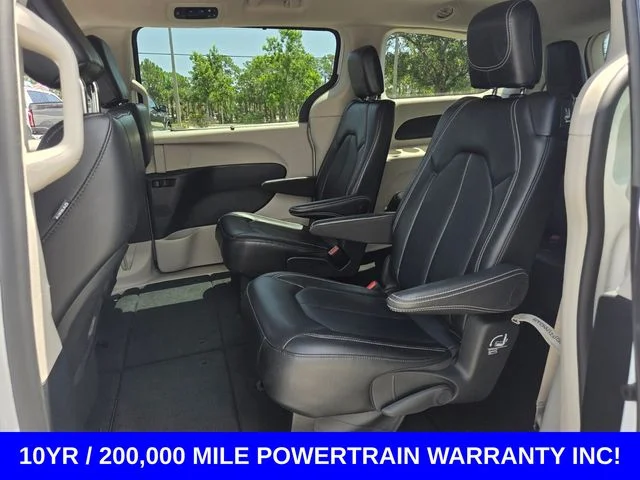 Used 2024 Bright White Clearcoat Chrysler Touring L image 11