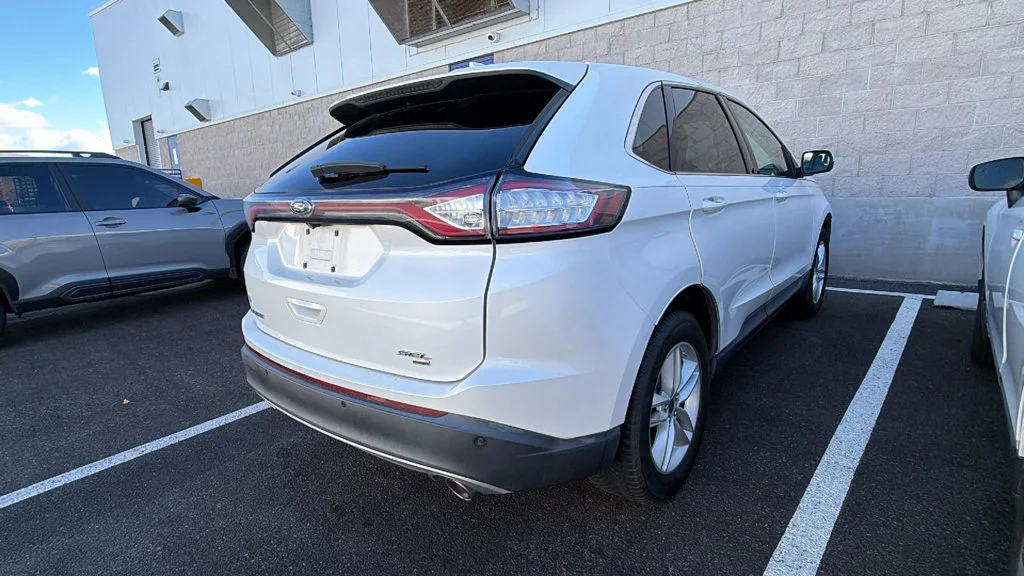 Used 2015 White Platinum Clearcoat Metallic Ford SEL image 2