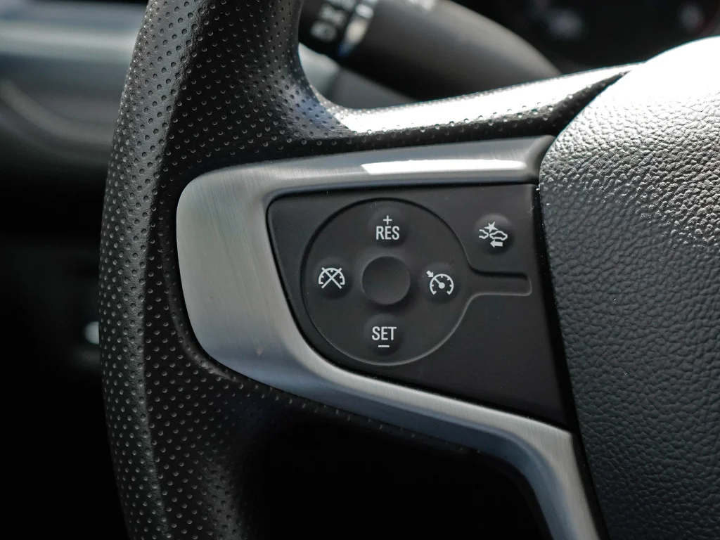 Used 2023 Summit White GMC SLE image 16