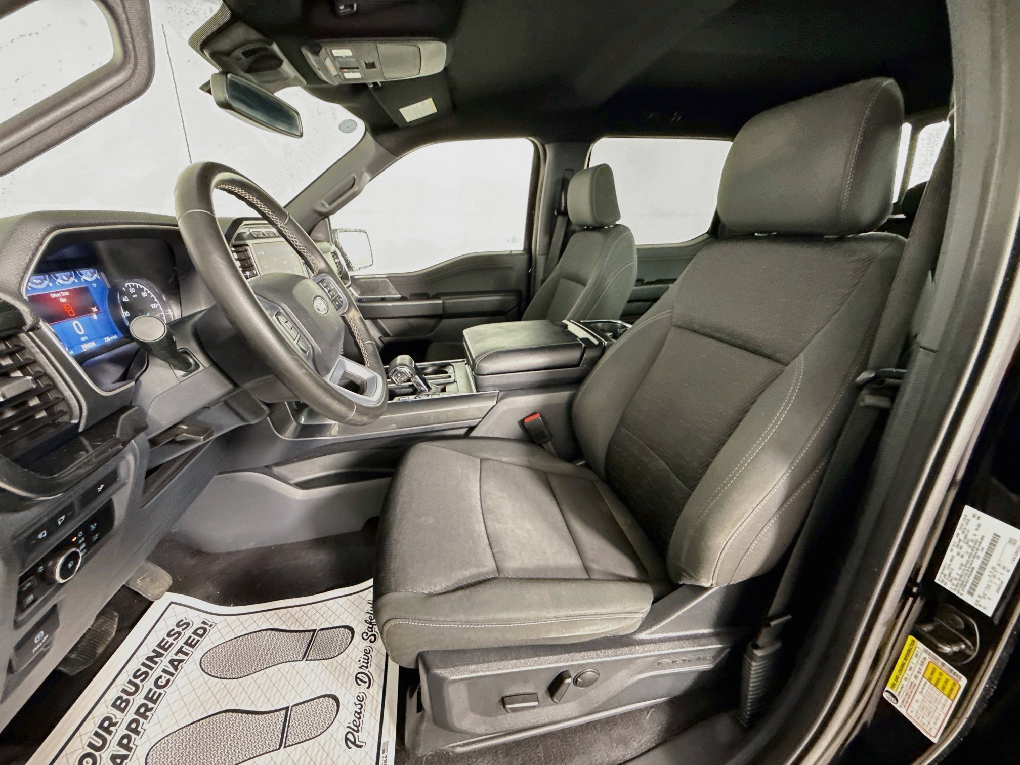 Used 2023 Agate Black Metallic Ford XLT image 21