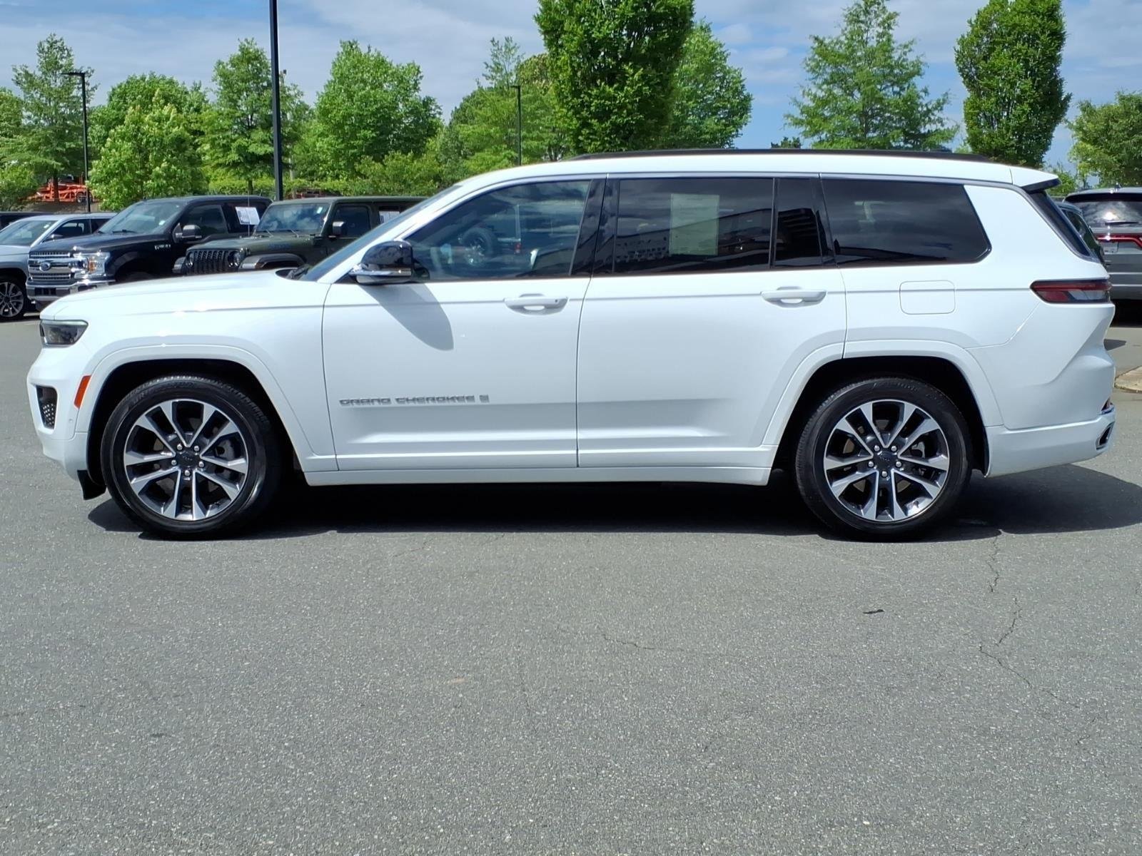 Used 2025 Bright White Clearcoat Jeep Overland image 3