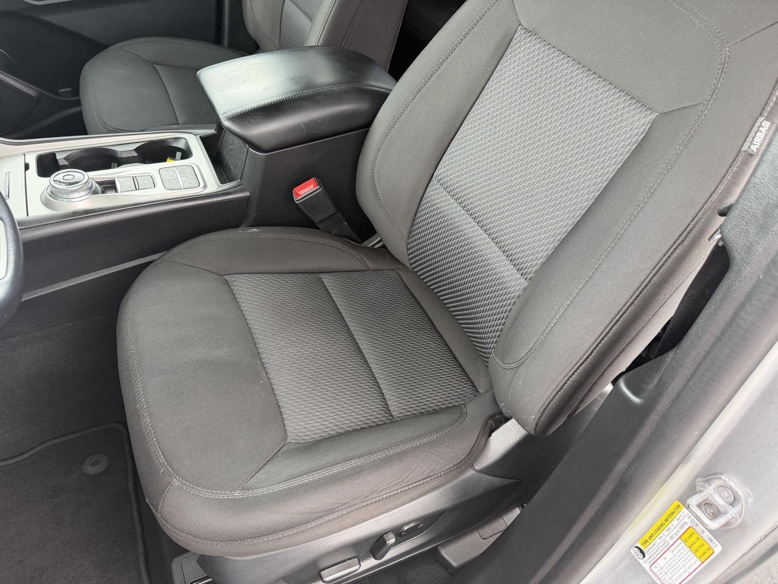 Used 2023 Iconic Silver Ford XLT image 30
