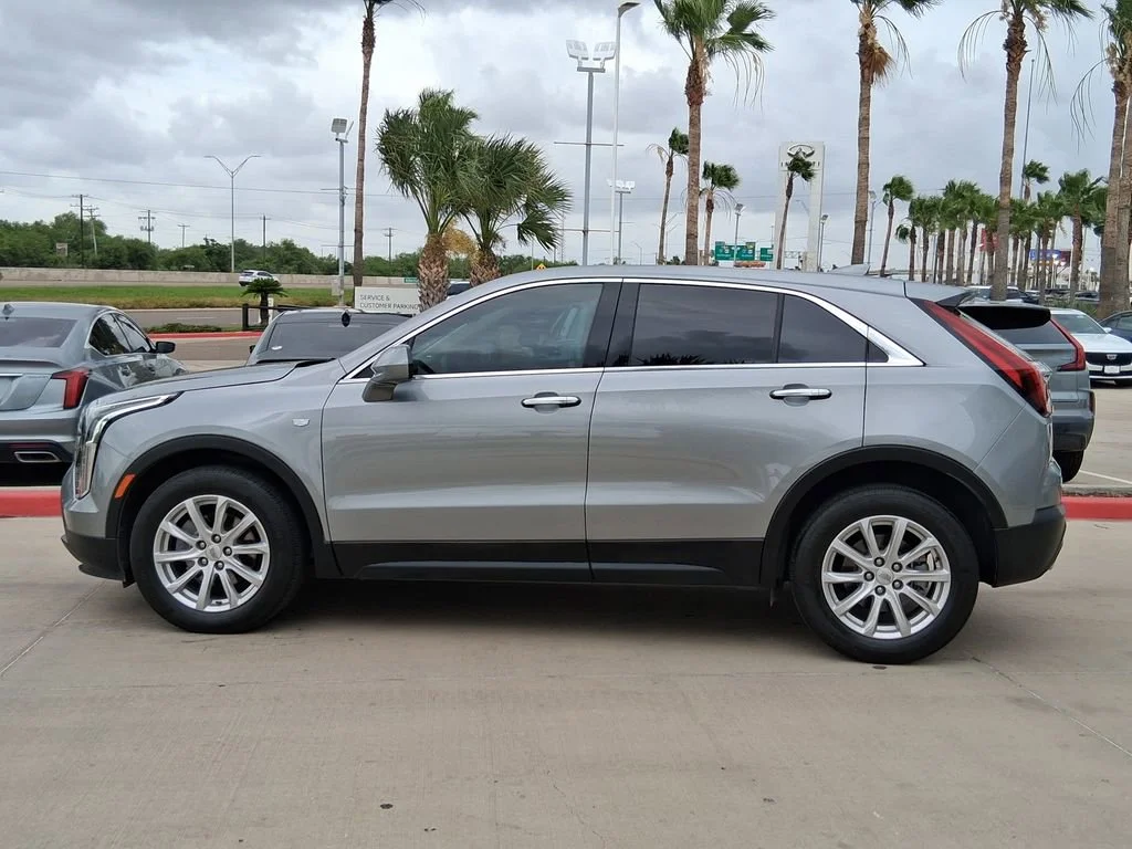 Used 2023 Argent Silver Metallic Cadillac Luxury image 3