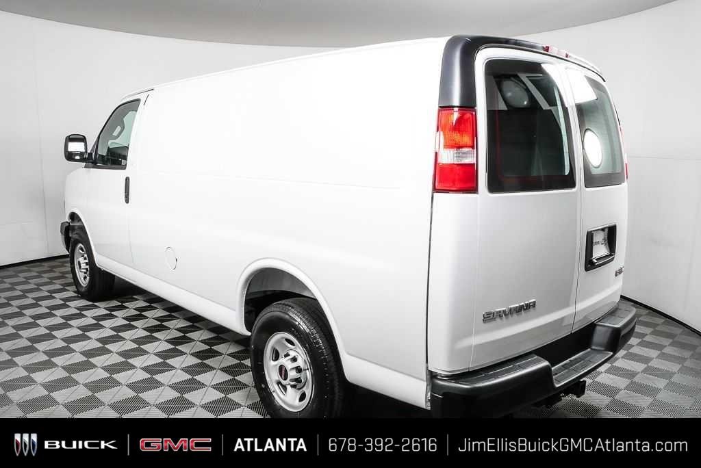 New 2025 Summit White GMC Work Van image 5