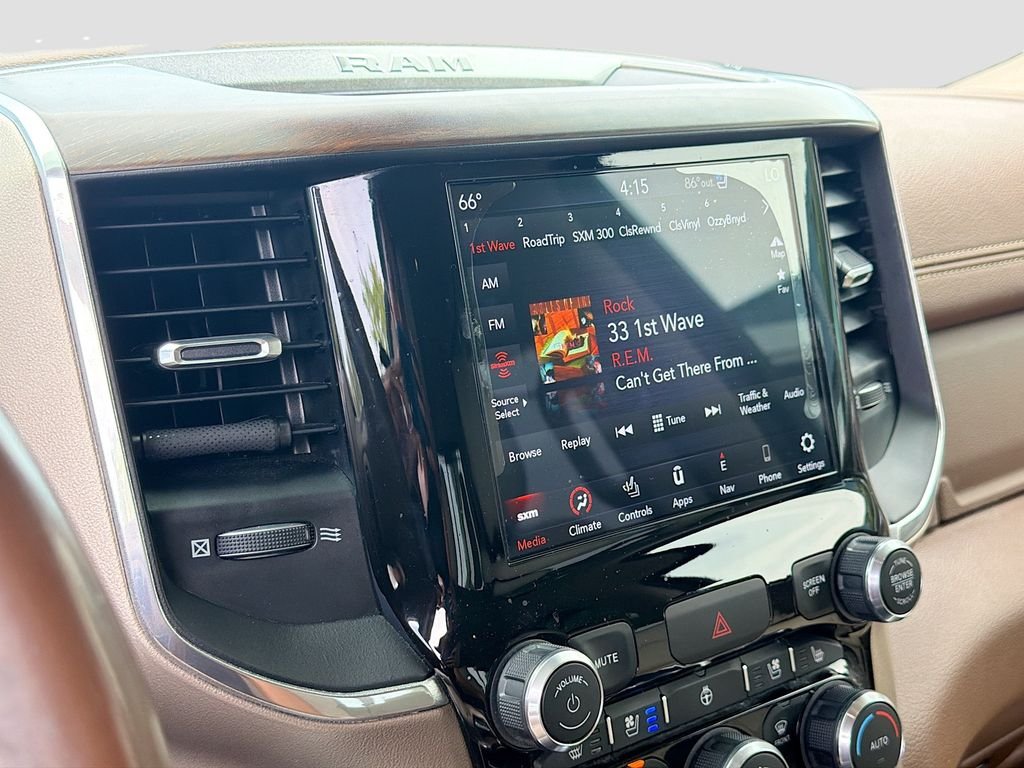 Used 2021 Blue Ram Laramie image 15