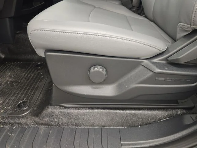 New 2026 Oxford White Ford F-250® XL image 39