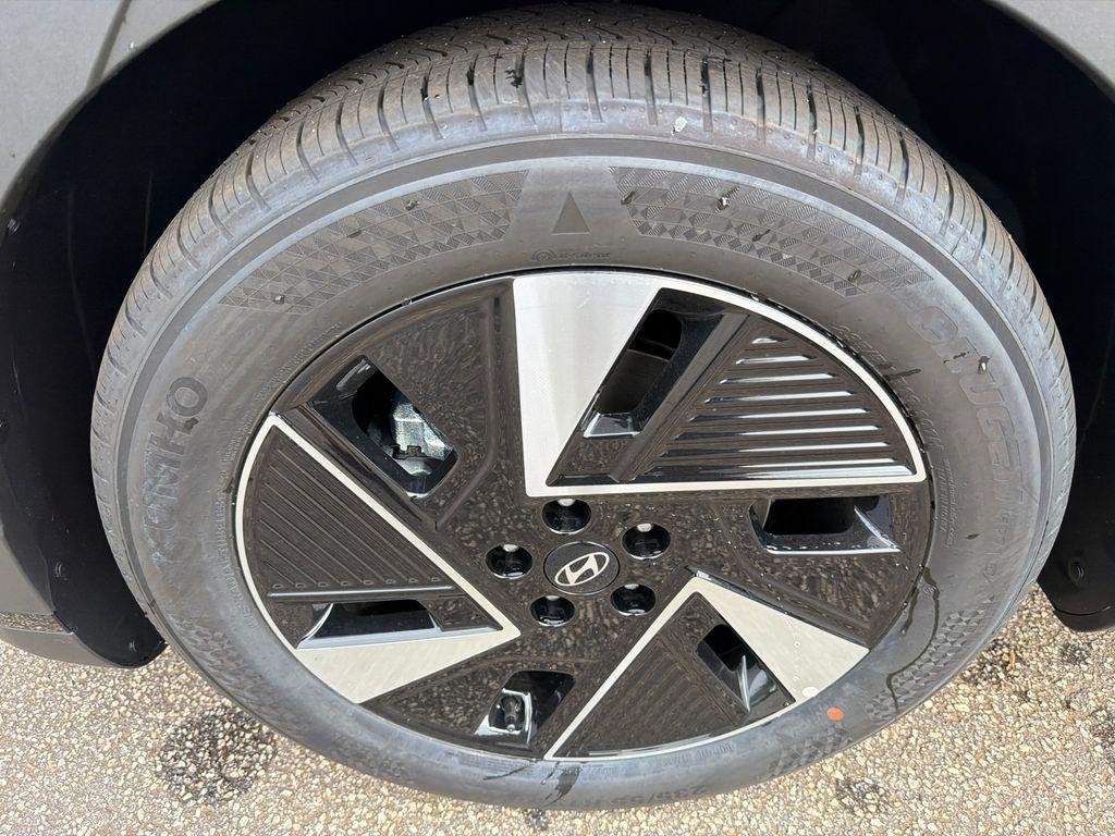 New 2026 Black Hyundai SE image 11