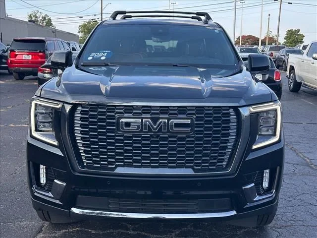 Used 2024 Black GMC Denali Ultimate image 4