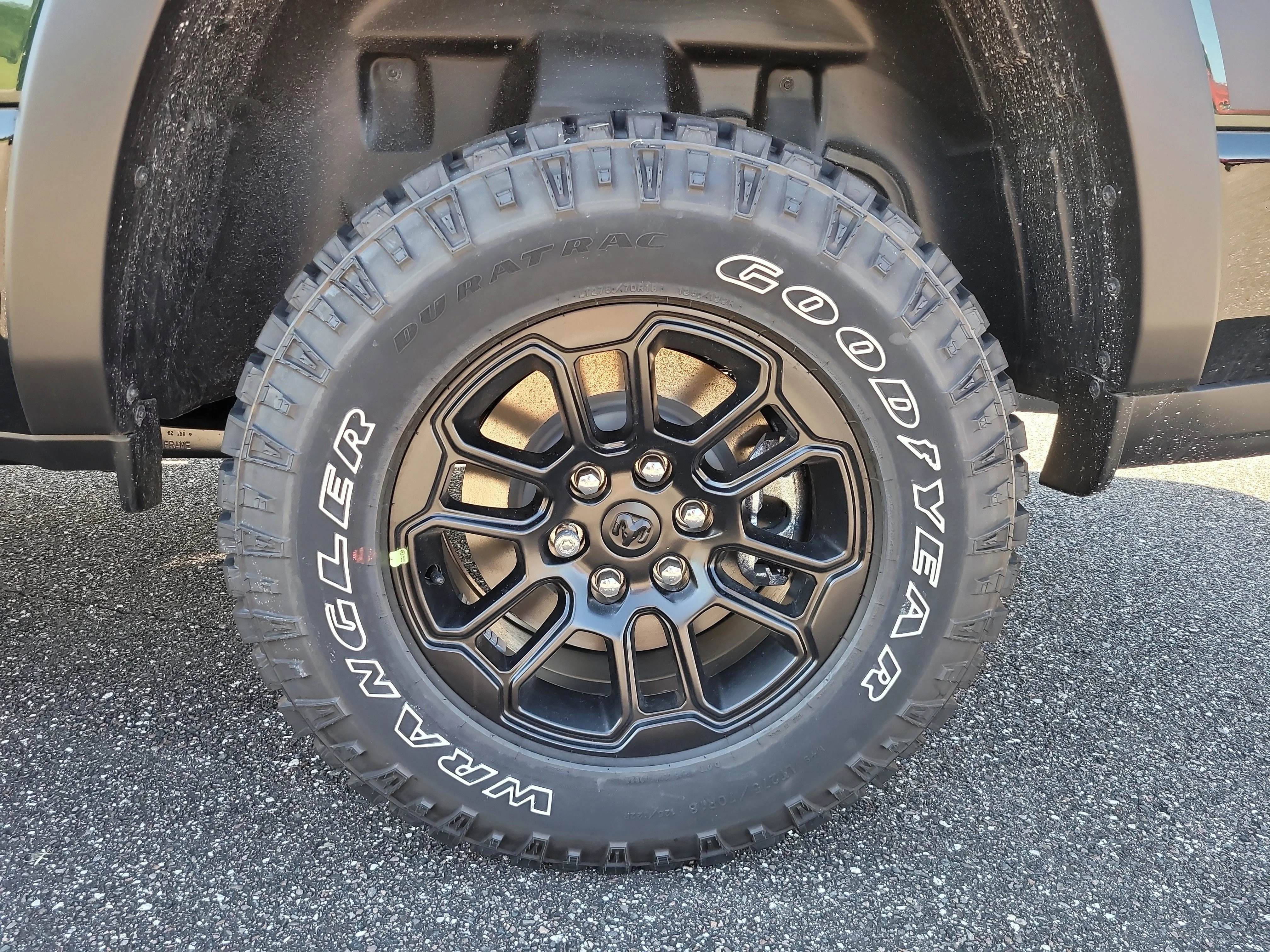 New 2026 Serrano Green Metallic Ram Rebel image 9