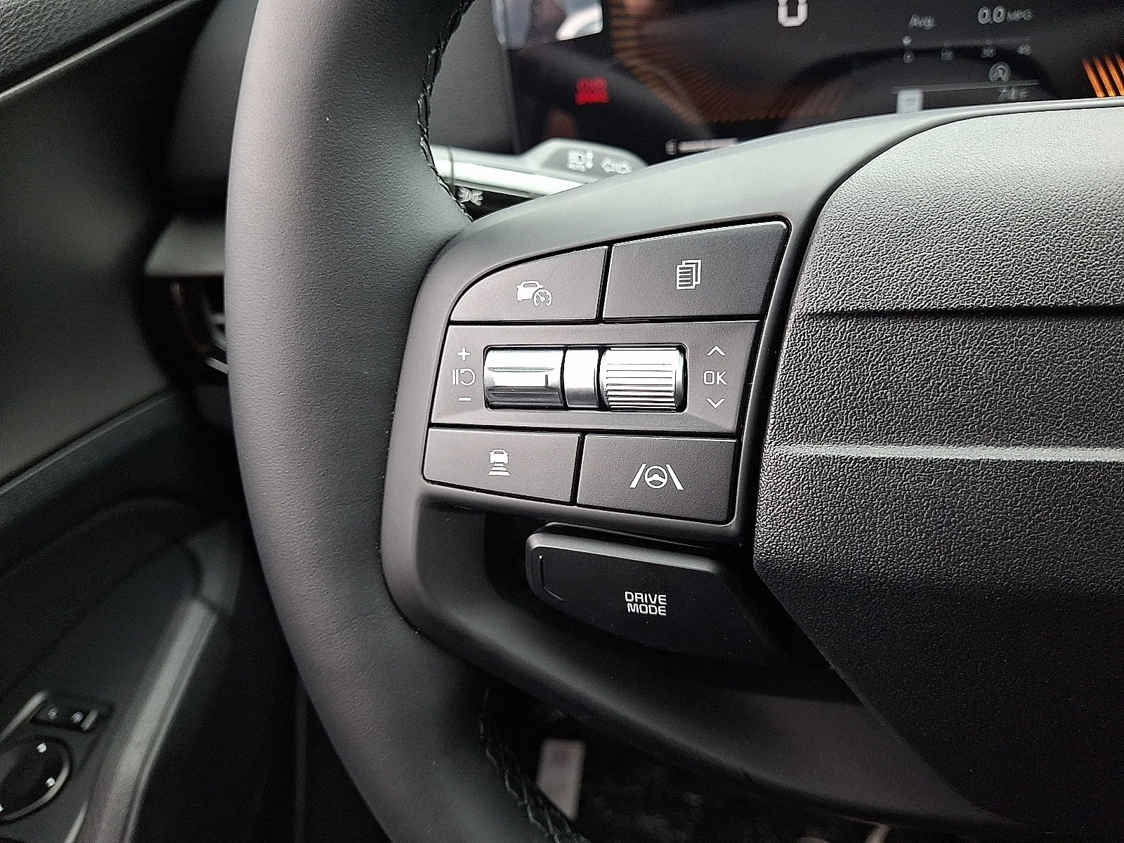 New 2027 White Kia LX image 18