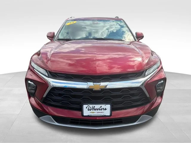 Used 2023 RADIANT RED TINTCOAT Chevrolet LT image 9