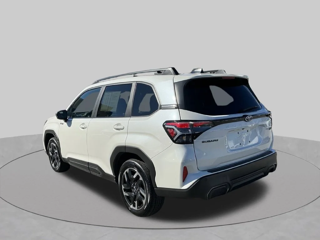 Used 2025 White Subaru Limited image 4